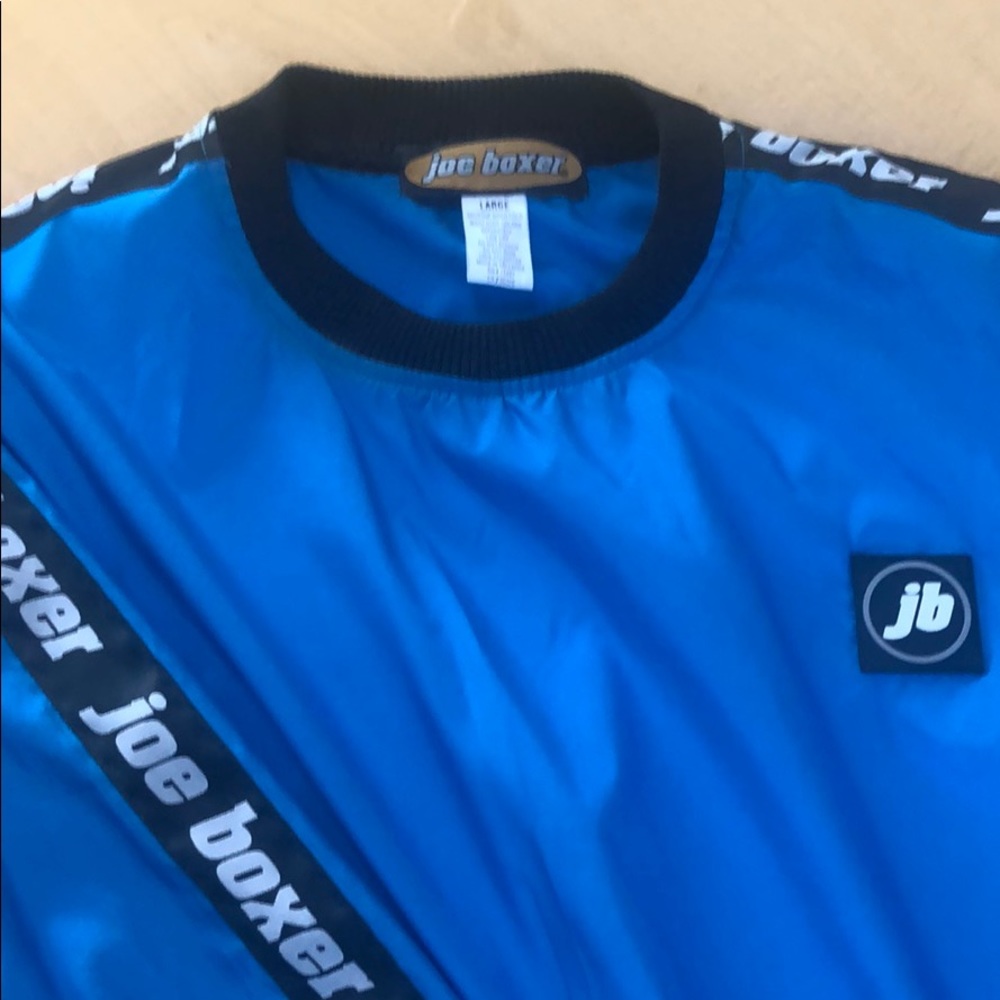 Men’s pull over running/windbreaker; clean; large